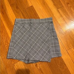 Garage grey plaid skort